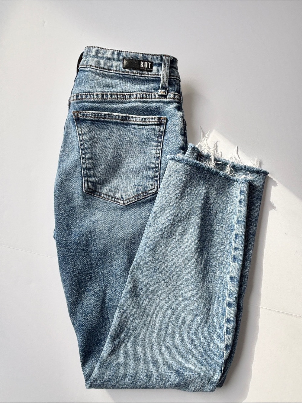 Sz 4 KUT from the Kloth Reese Ankle Straight Distressed Jeans Raw Hem